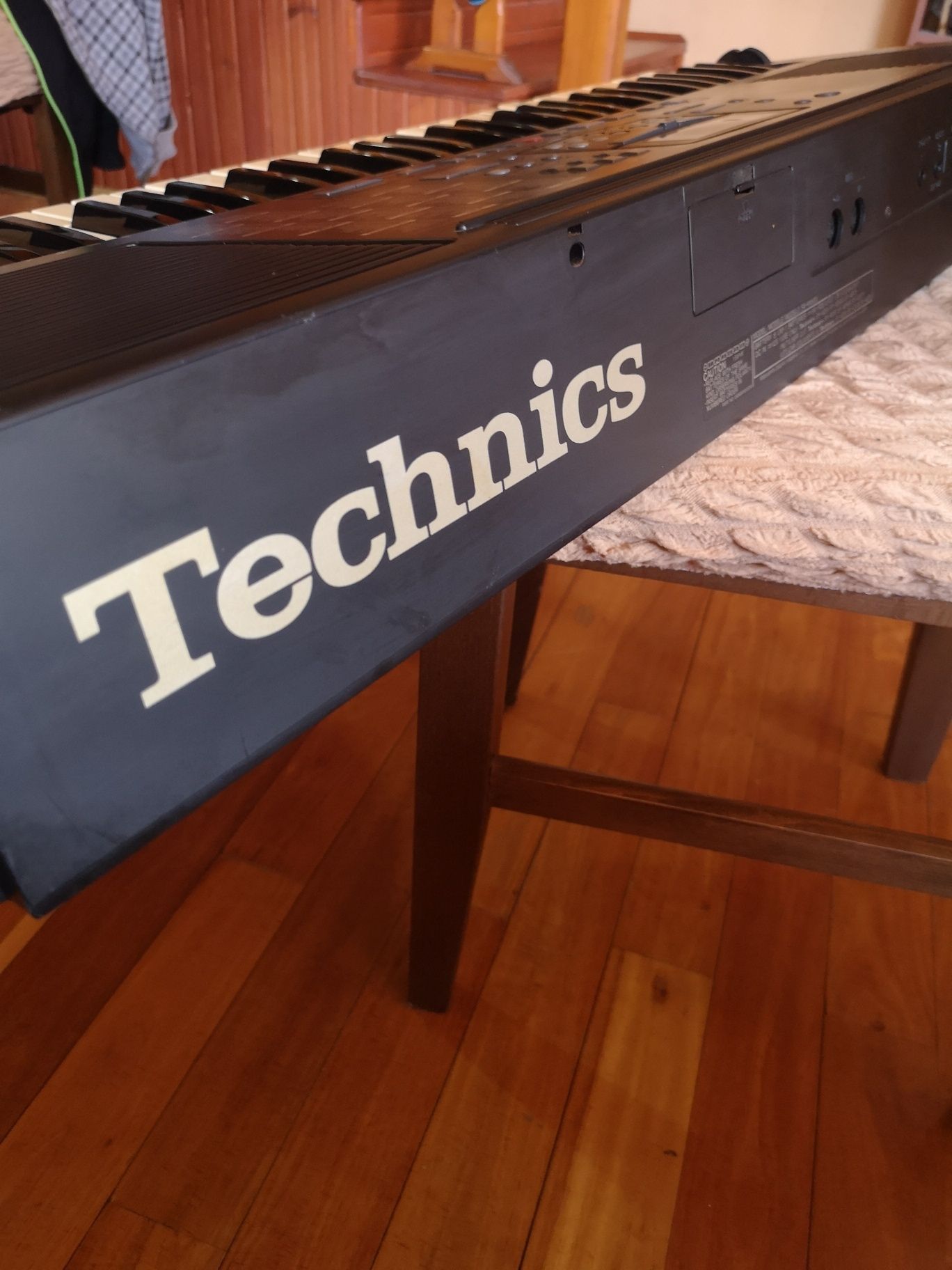 Синтезатор, Technics KN500