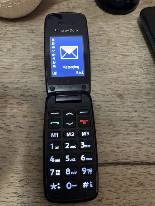 Telefon mobil Doro Primo 401 , Rosu cu Clapeta