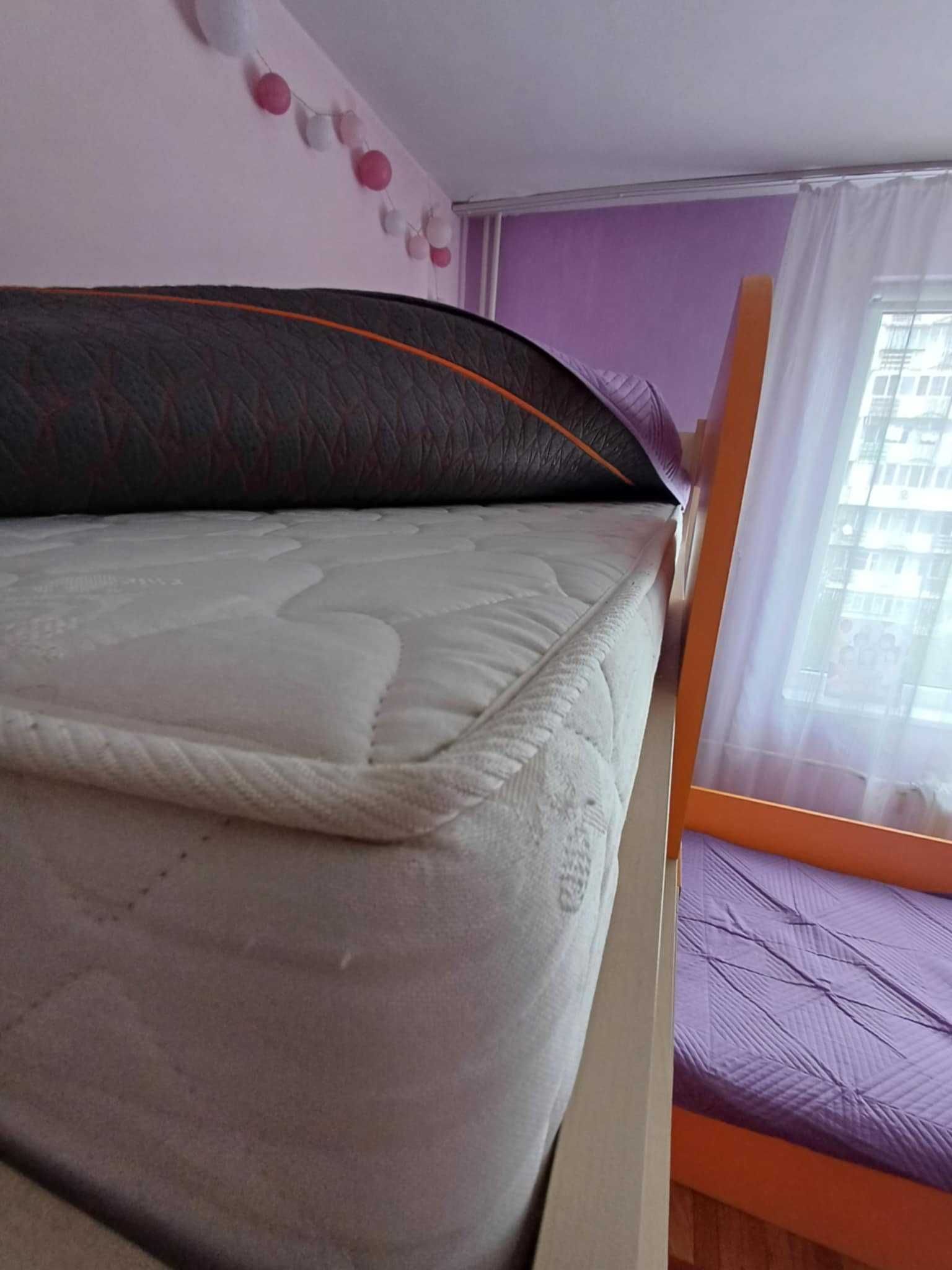 Двуетажно легло за детска стая с гардероб и ракла