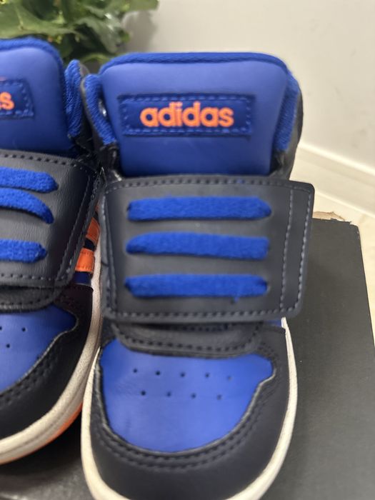 Спортни обувки Adidas