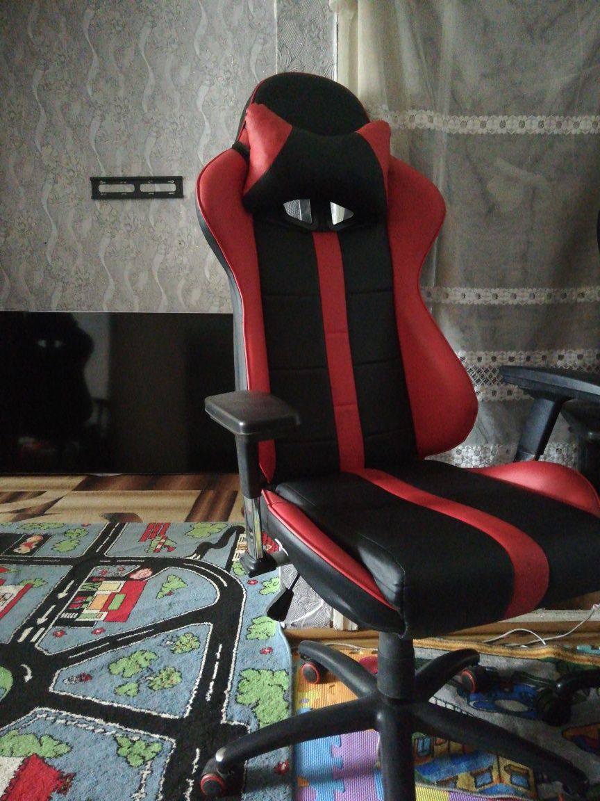 Игровое компьютерное кресло стул