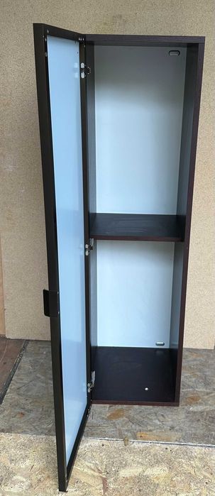 2 buc Dulap suspendat cu rafturi; Mic dulap Soldat cu etajere