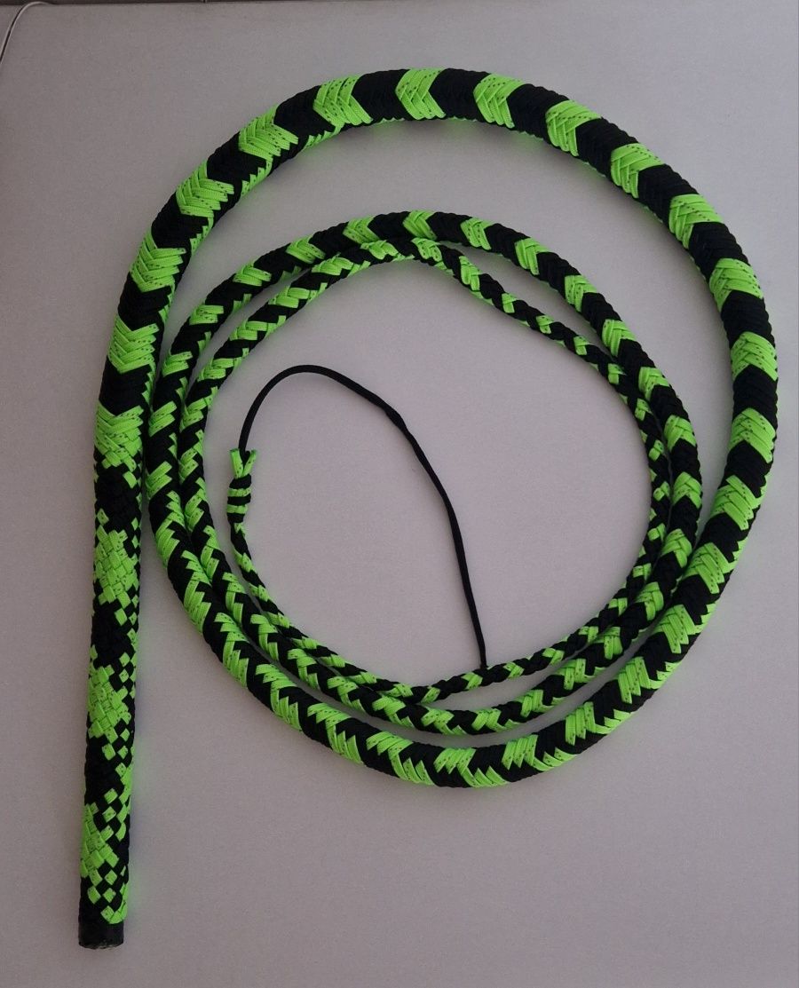 Bici din paracord, harapnic