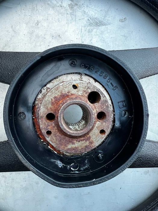 Ретро волан за CHEVROLET COURVETTE C3 като нов