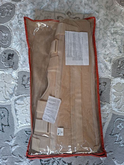 Наколенник-иммобилизатор.