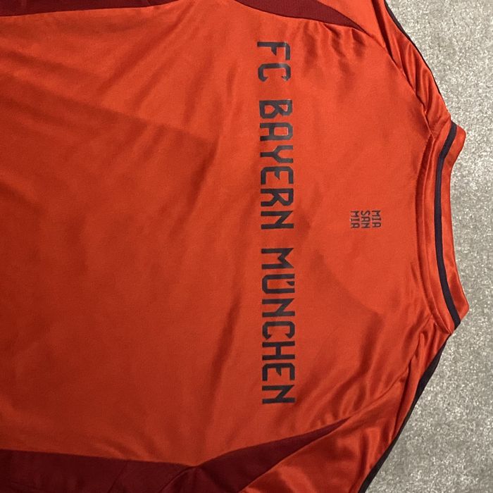 Tricou FC Bayern München – mărimea M