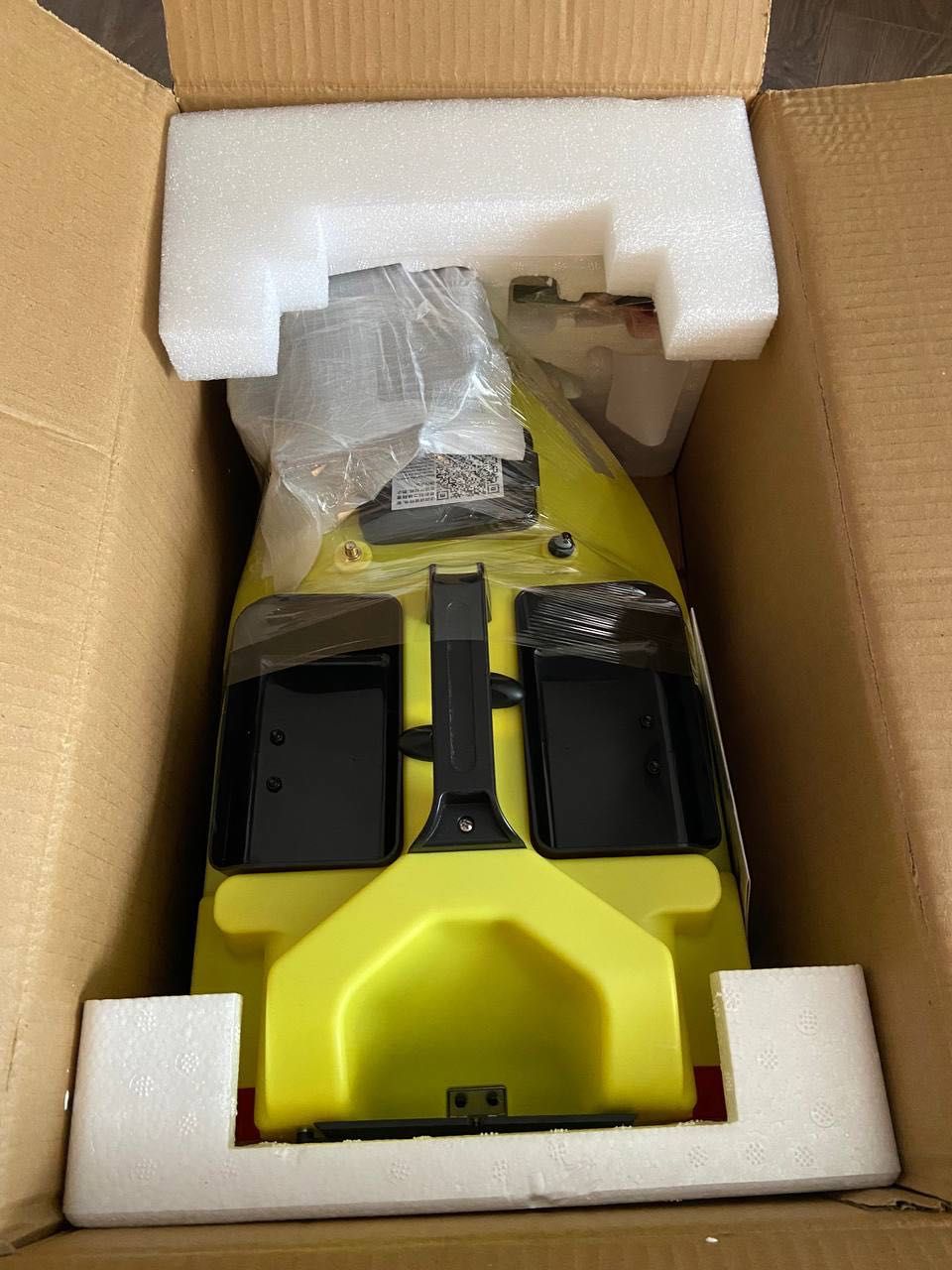 Лодка за захранка V020 - 40GPS точки