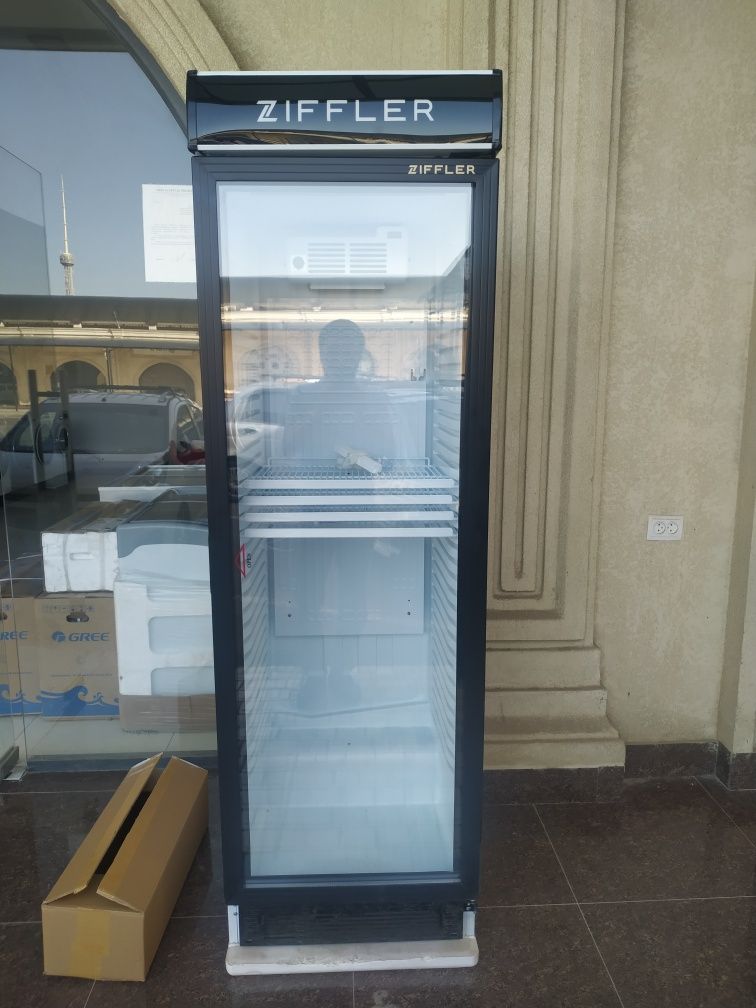 Витринная холодильник UGUR.ZIFFLER