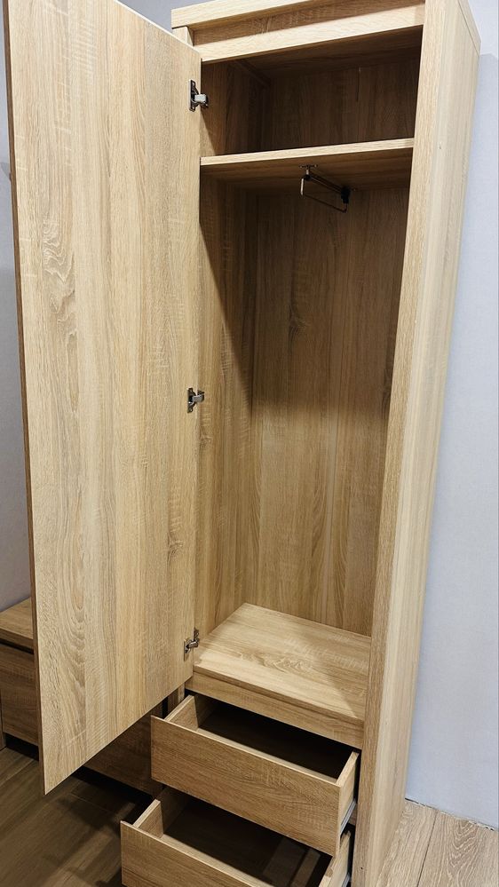 Продам прихржую б/у