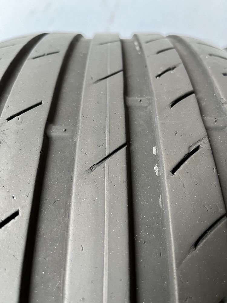 Гуми 235/40/18 KUMHO Ecsta Sport