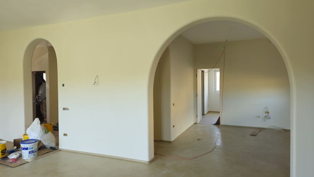 Finisaje interioare și exterioare. Gresie, parchet, glet, lavabil