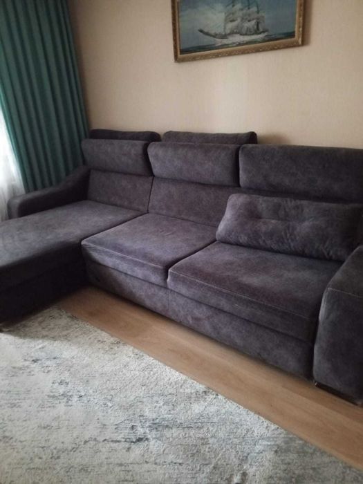 Диван угловой.Длина 2,60 Ширина 1,40 Б/У 2 года в отличном состоянии