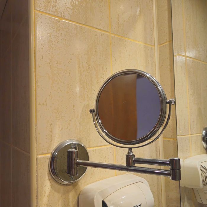 Разпродажба! За баня - сапунерка, ринг, огледало, душ слушалка с шлаух