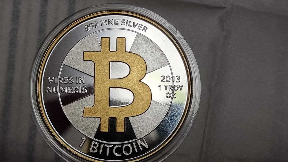 Casascius Silver&Gold,argint cu aur,contin cate 1 Bitcoin , 400 minted