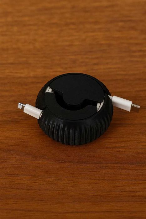 3D Printed Cable Organizer – Compact Retractable Design