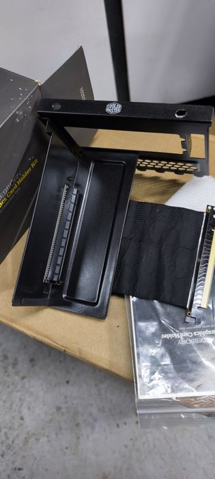 Suport vertical placa video cooler master