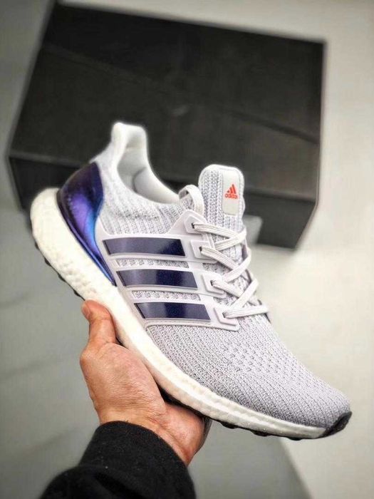 Оригинални дамски маратонки * ADIDAS ULTRABOOST DNA *