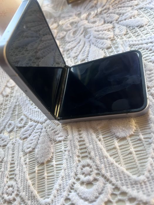 Samsung Galaxy Z Flip 6