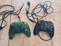 Vând maneta de Xbox 360 cu fir culoare verde si negru, 50 lei buc