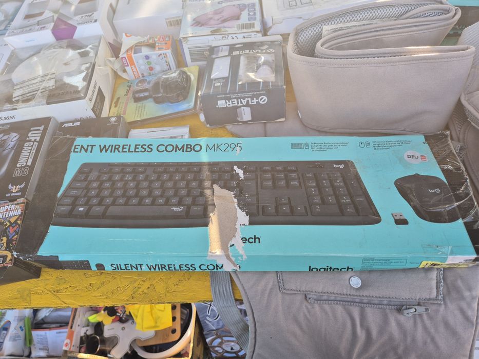 Tastaturi logitech wifi cu maus combo