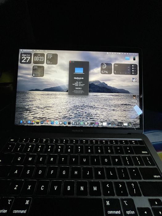 Macbook air m1 88 yomkisti 10 soatdan kop islidi full komplekt