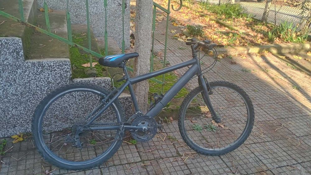 Детско колелo черно