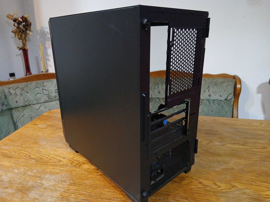 Carcasa Segotep Gremlin + sursa Segotep 500W + hdd 500gb