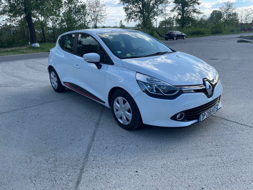 Renault Clio.  An 2015.