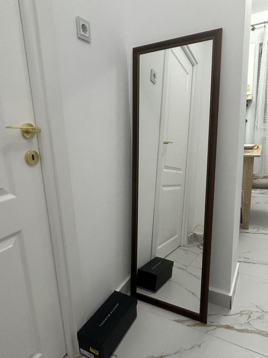 Oglinda hol cu rama wenge