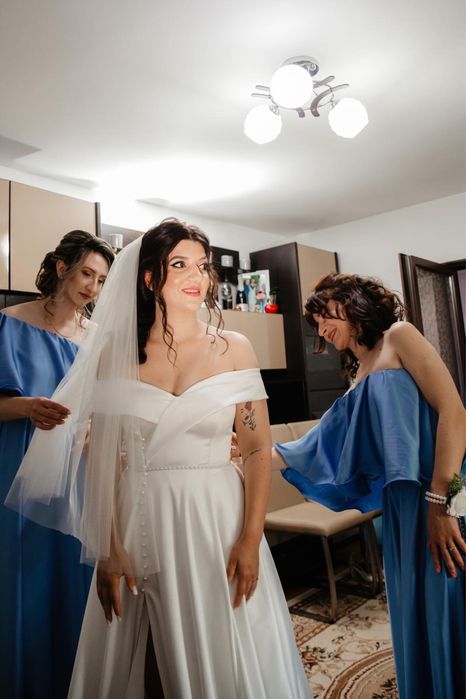 Rochie de mireasa din tafta