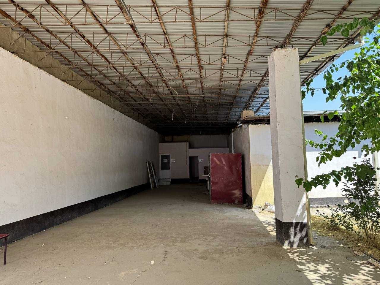 Qashqadaryo viloyatida Savdo va ishlab chiqarish binosi sotiladi