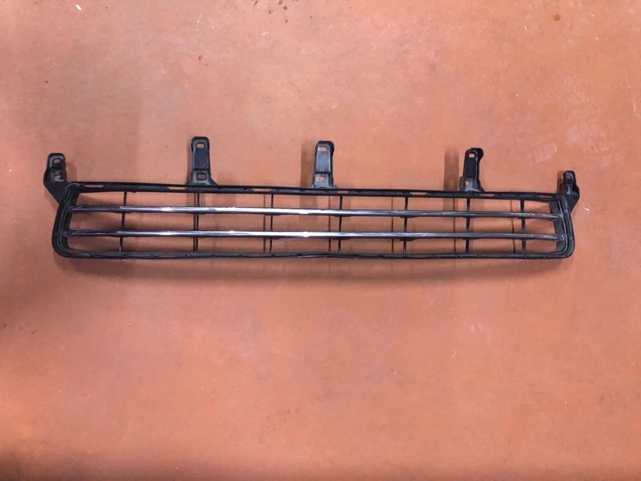 Решетка бампера Лексус 570/Lexus 570