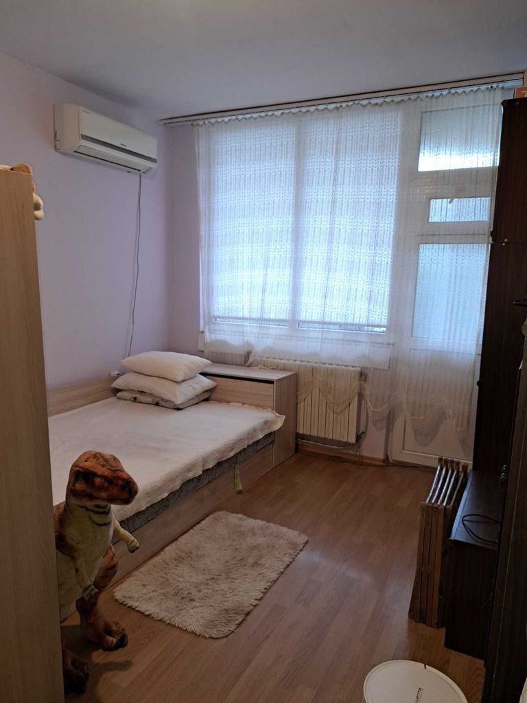 Дава се под наем Двустаен апартамент в Айтос - 86 кв.м за 125000 € - Снимка #3