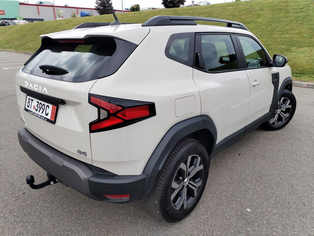 Dacia Duster 2025 TCe 4x4 Mild-Hybrid 2000km Import Germania