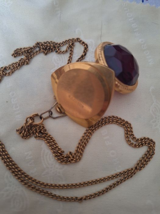 Продам часы брелок Заря