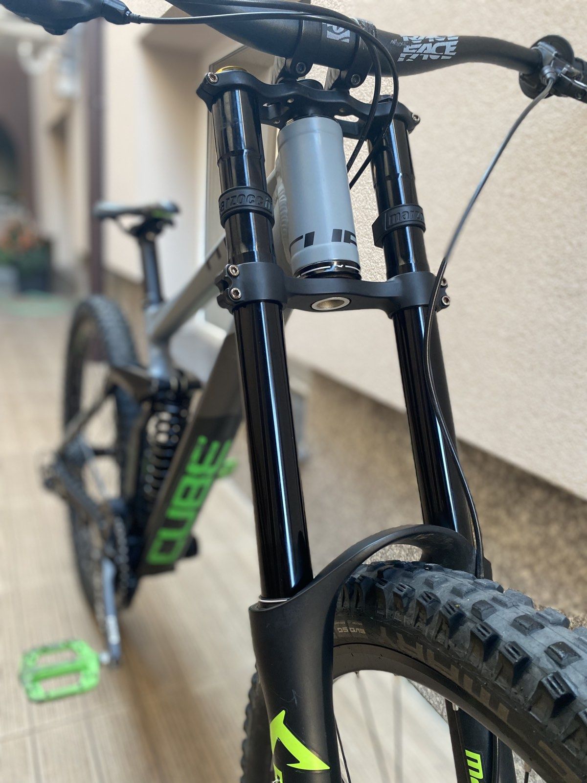 Продава се Downhill колело CUBE 215