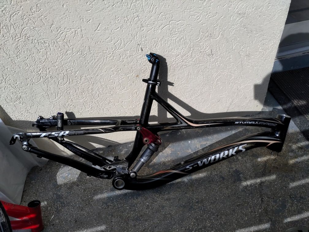 Cadru Specialized Stumpjumper S-Works cu defect