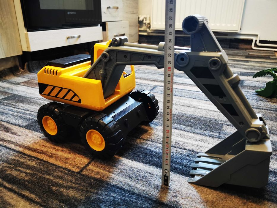 Buldo-excavator de dimensiuni mari