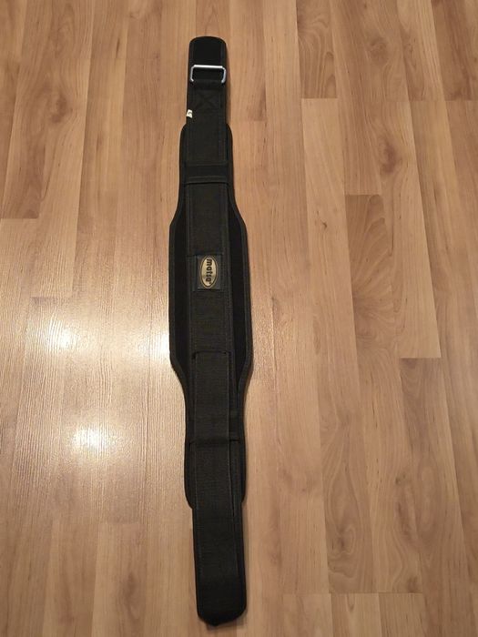 Колан за вдигане на тежести