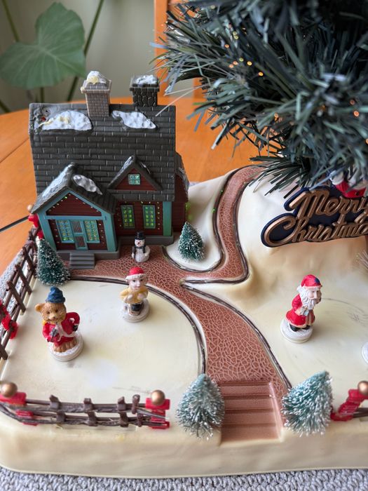 Светеща Коледна декорация - зимна ледена пързалка