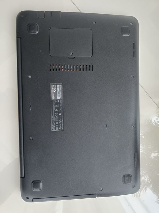 Laptop ASUS procesor Intel Core i7-5500U, 15.6", 12 GB RAM SSD 256GB