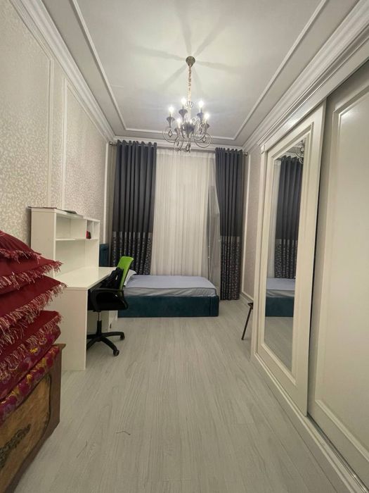 Софийская новостройка 4/5/5 лифт есть 145000$