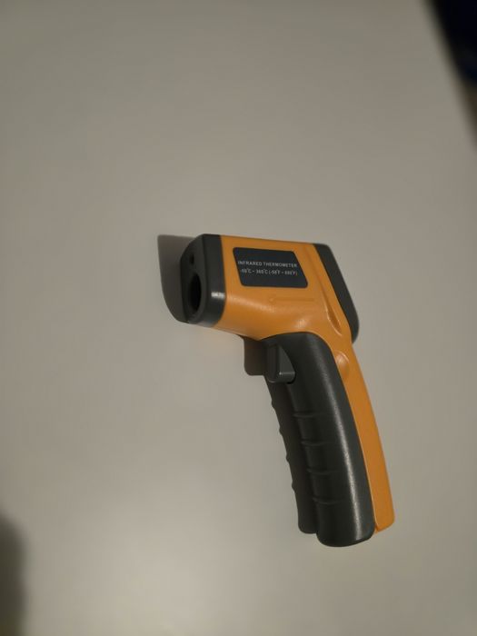 Termometru digital cu infrarosu PT01, OXE, Portocaliu