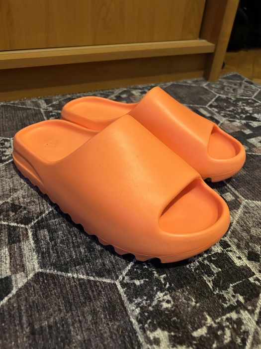 vand yeezy slide orange