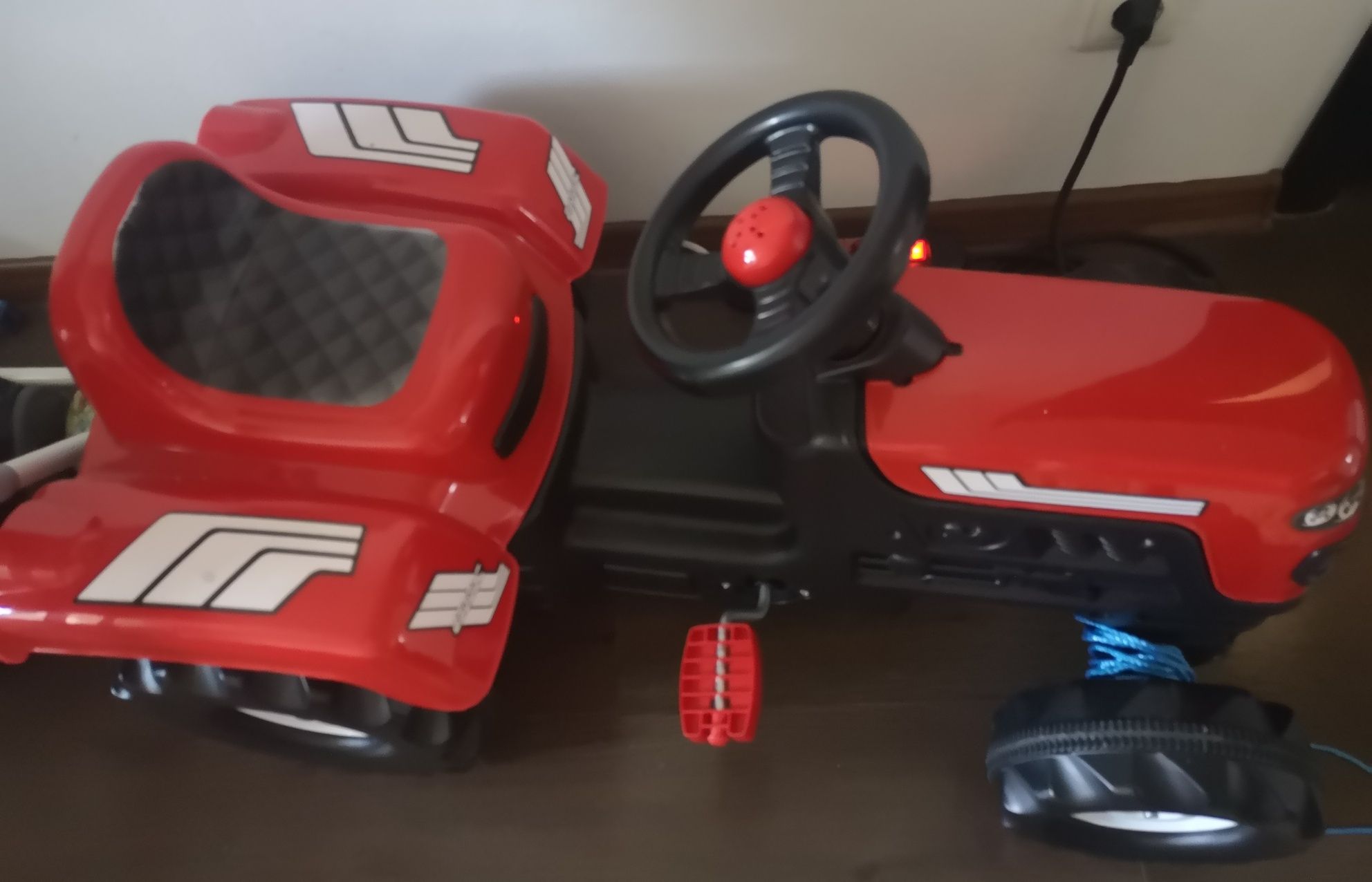 Tractor de jucarie