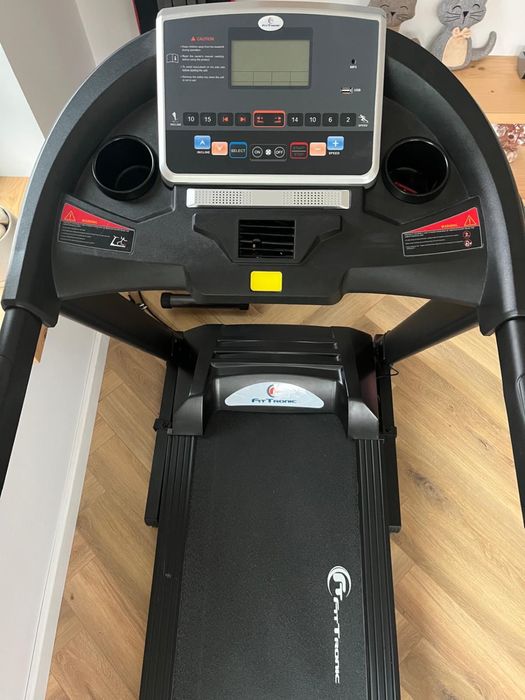 Banda de alergat electrica FitTronic Delta 550