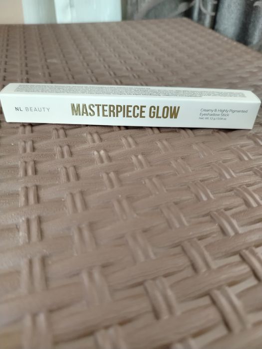 NL BEAUTY Masterpiece Flow Creamy & Highly Pigmented Eheshadow Stick