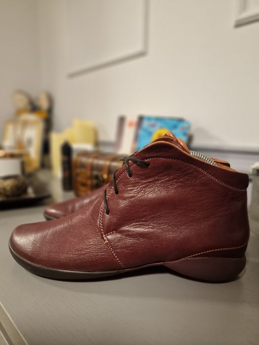 Ghete dama din piele
