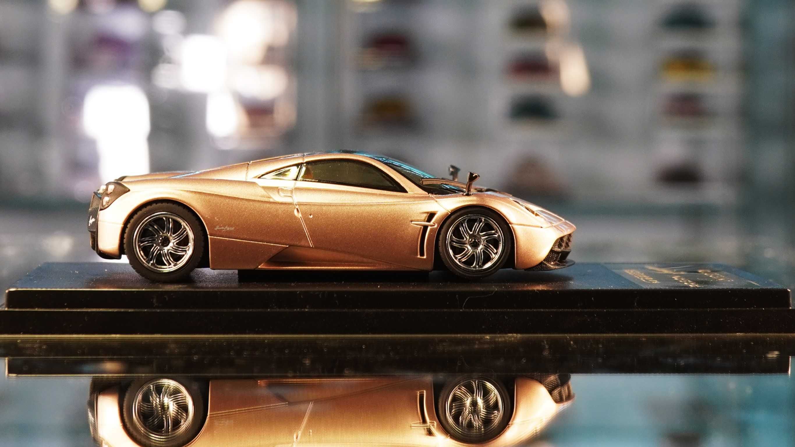 2012 Pagani Huayra - Welly 1/43