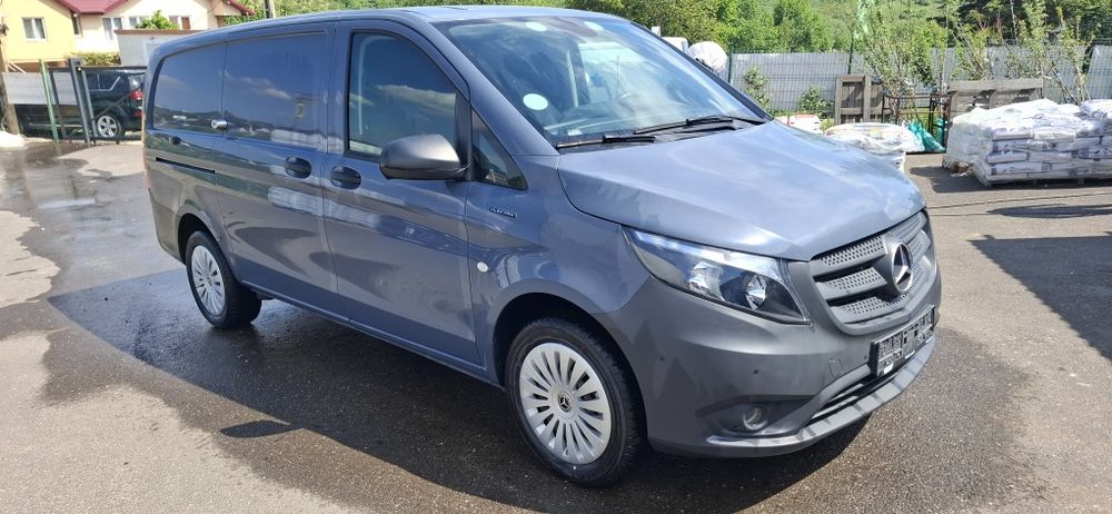 Vand Mercedes-Benz Vito 114 CDI/Electric, 2021, Automat, 2 masini